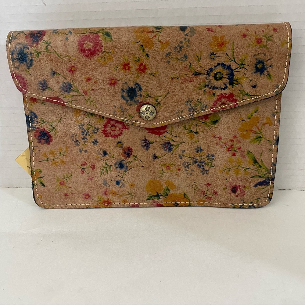 Patricia Nash Clutch Wallet Case Praire Rose NWT!